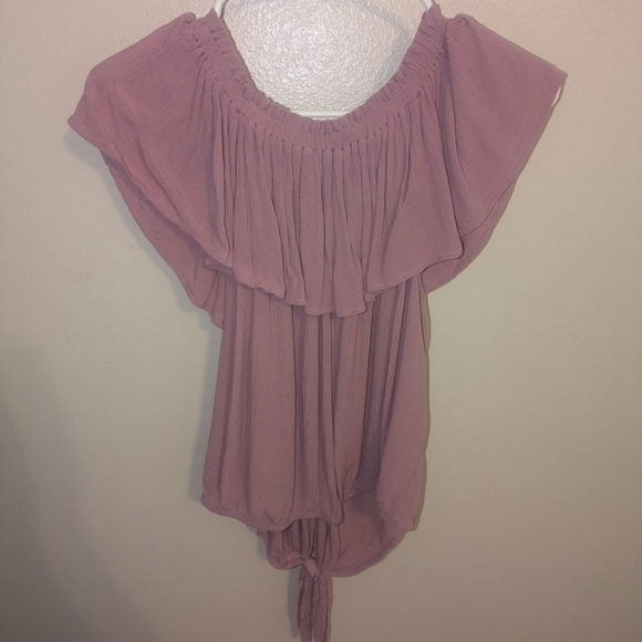 Women's Pink Ruffled Top - Picture 4 of 4